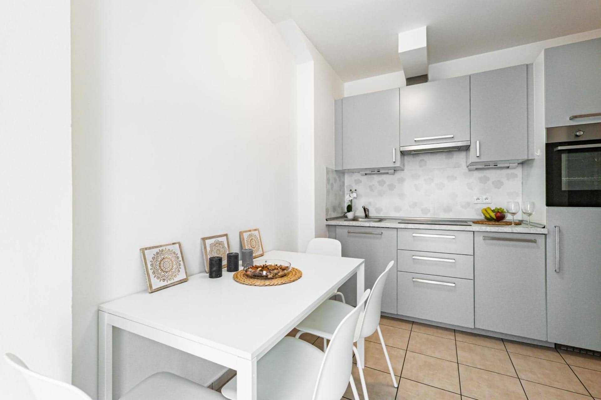 Karlsbad Apartments, Karlovy Vary — kuchyňský kout