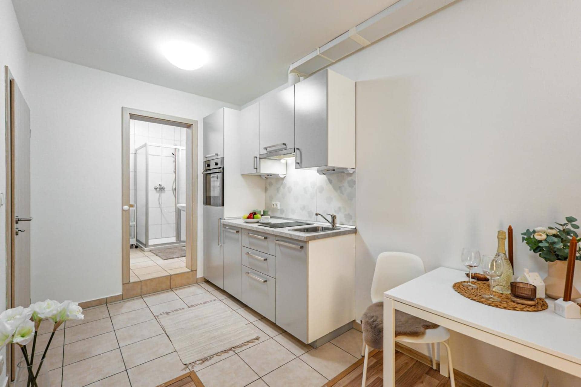 Karlsbad Apartments, Karlovy Vary — kuchyňský kout