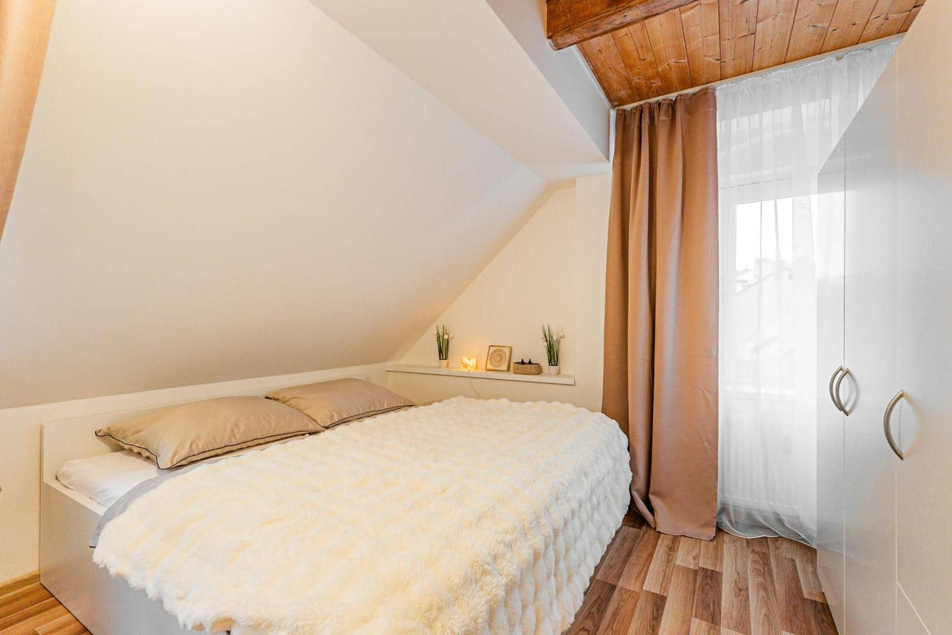 Karlsbad Apartments, Karlovy Vary — ložnice