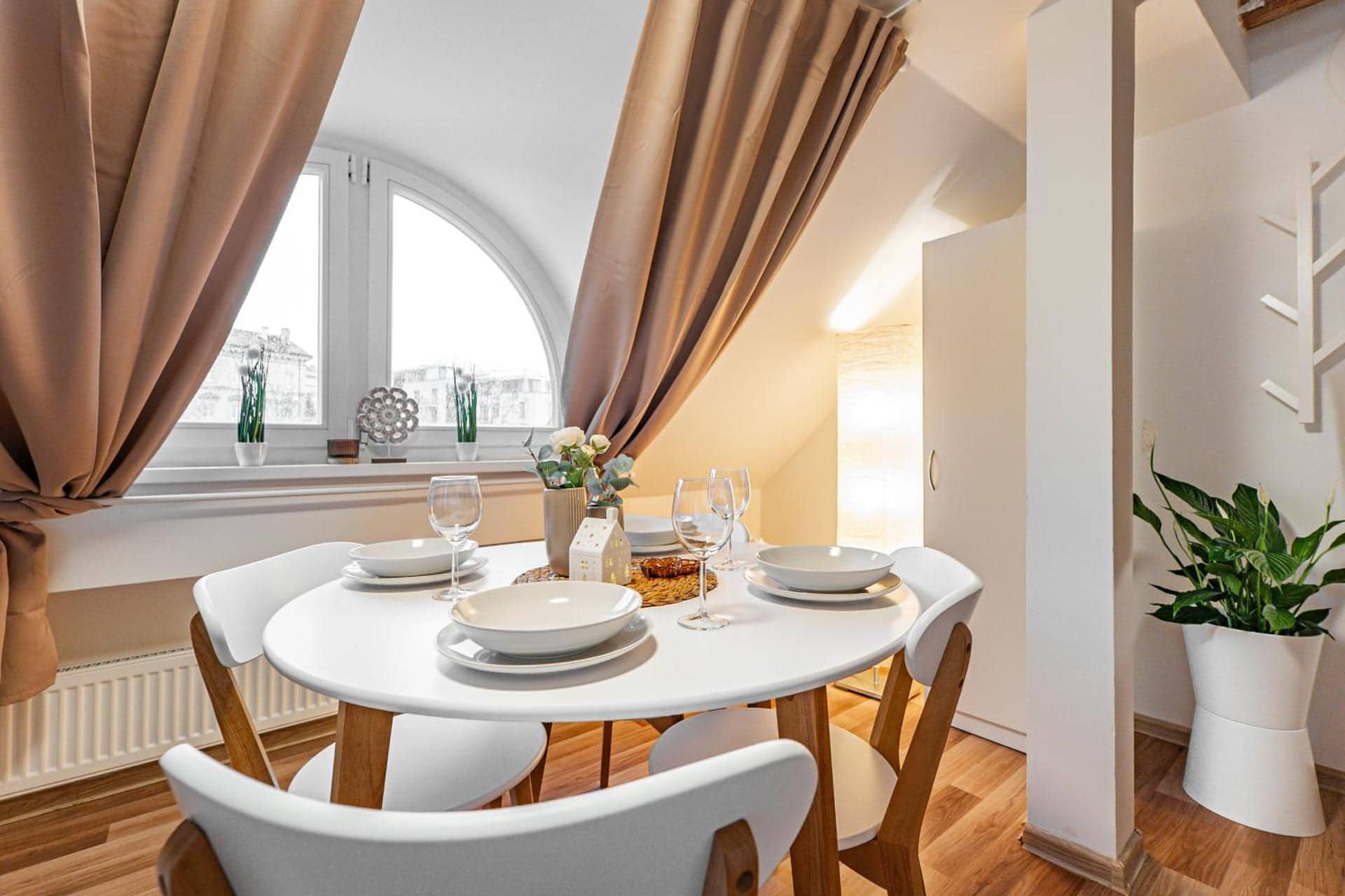 Karlsbad Apartments, Karlovy Vary — posezení