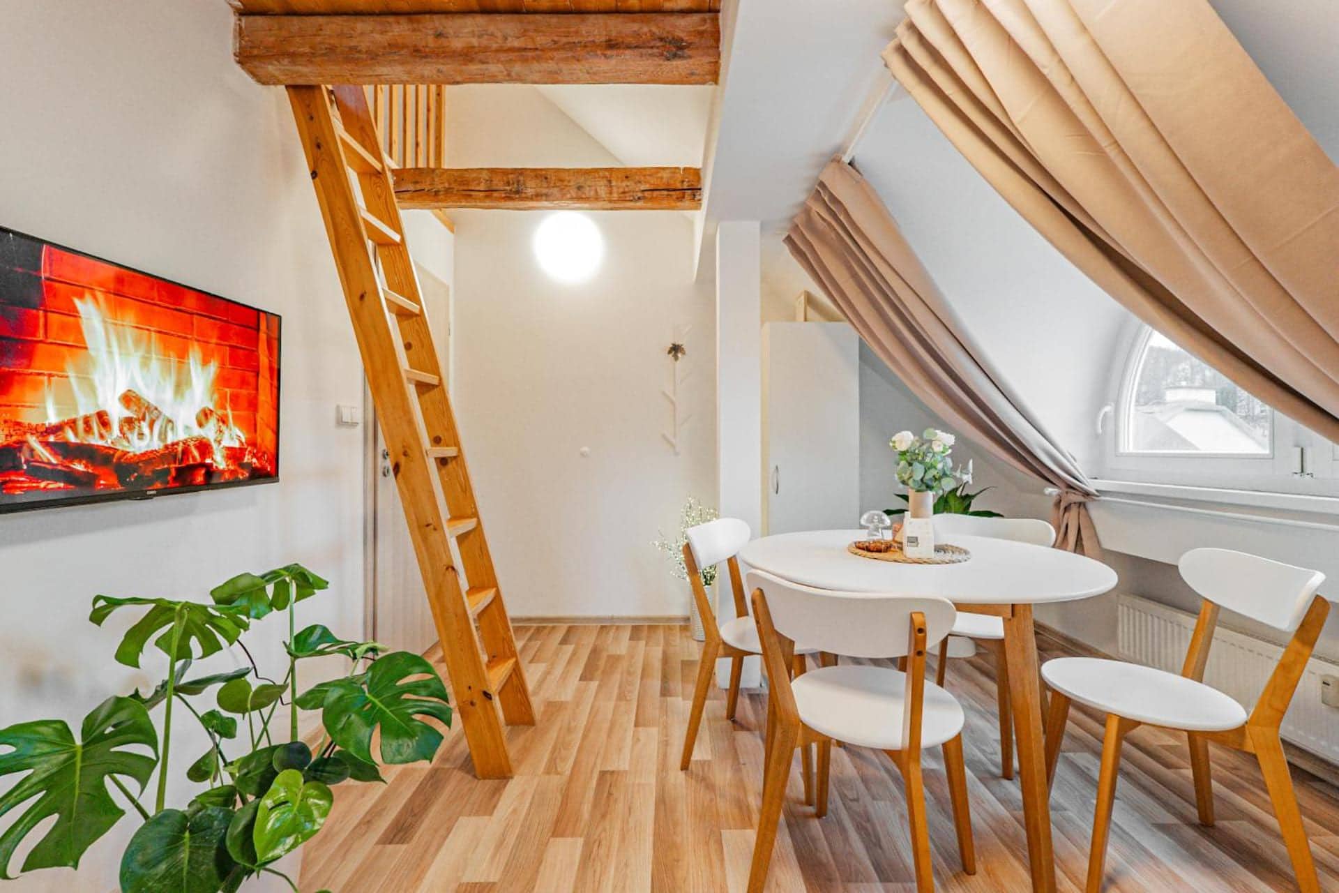 Karlsbad Apartments, Karlovy Vary — posezení